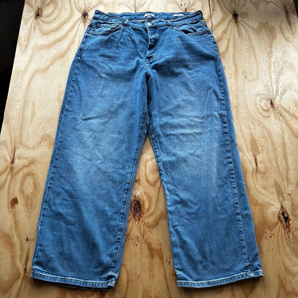 Forever 21 Premium 90s Wide-Leg Jeans - 18